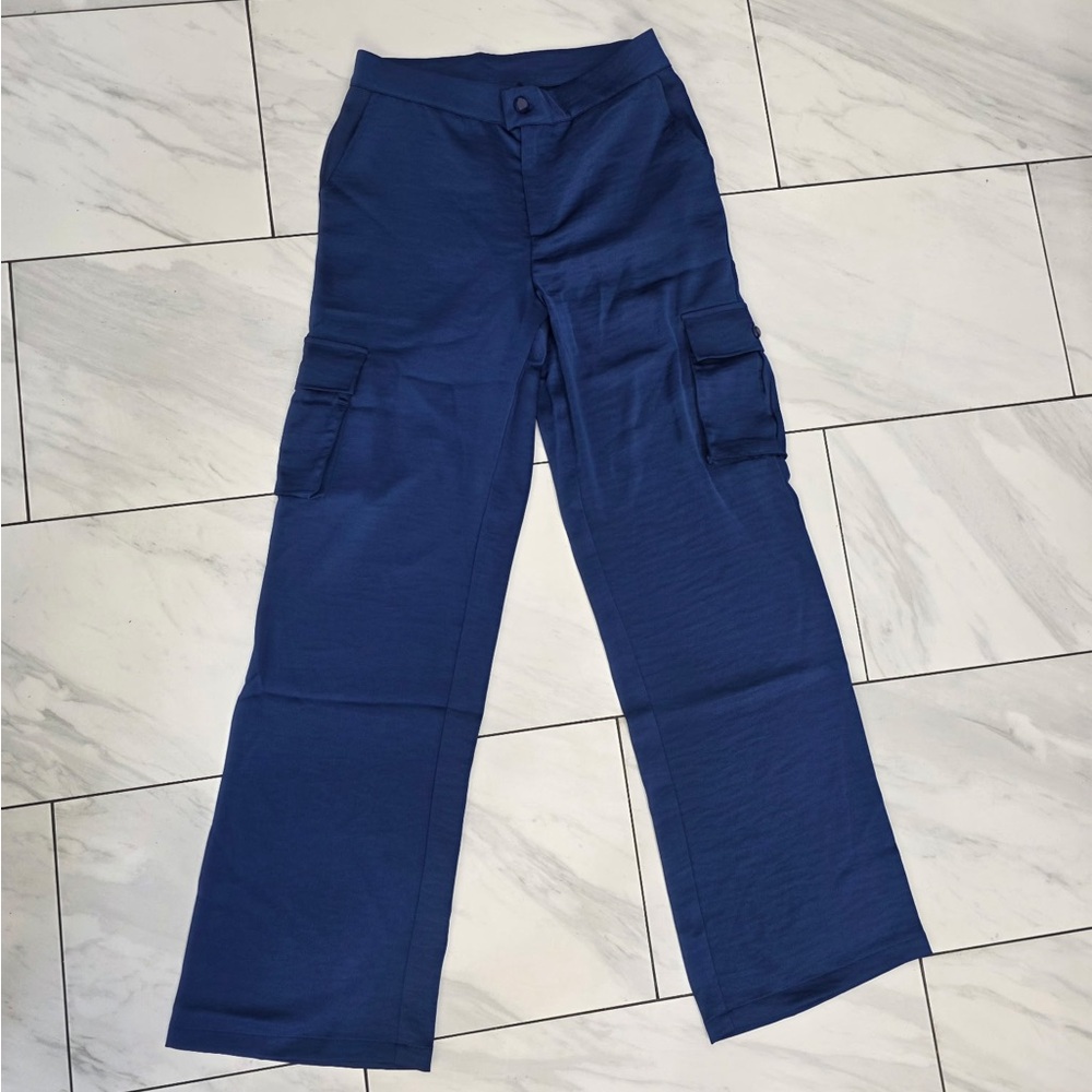 G by Giuliana Black Label NWT Women's Woven Satin Cargo Pants Size 4 Blue